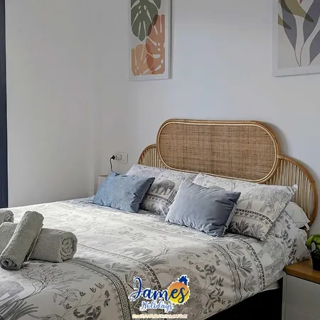 Modern 2-bed Southfacing Valentino Golf Apts Vm66 Appartamento